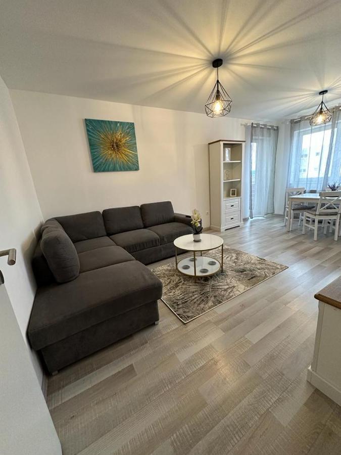 Lovely Apartment Avantgarden Brașov Exterior foto
